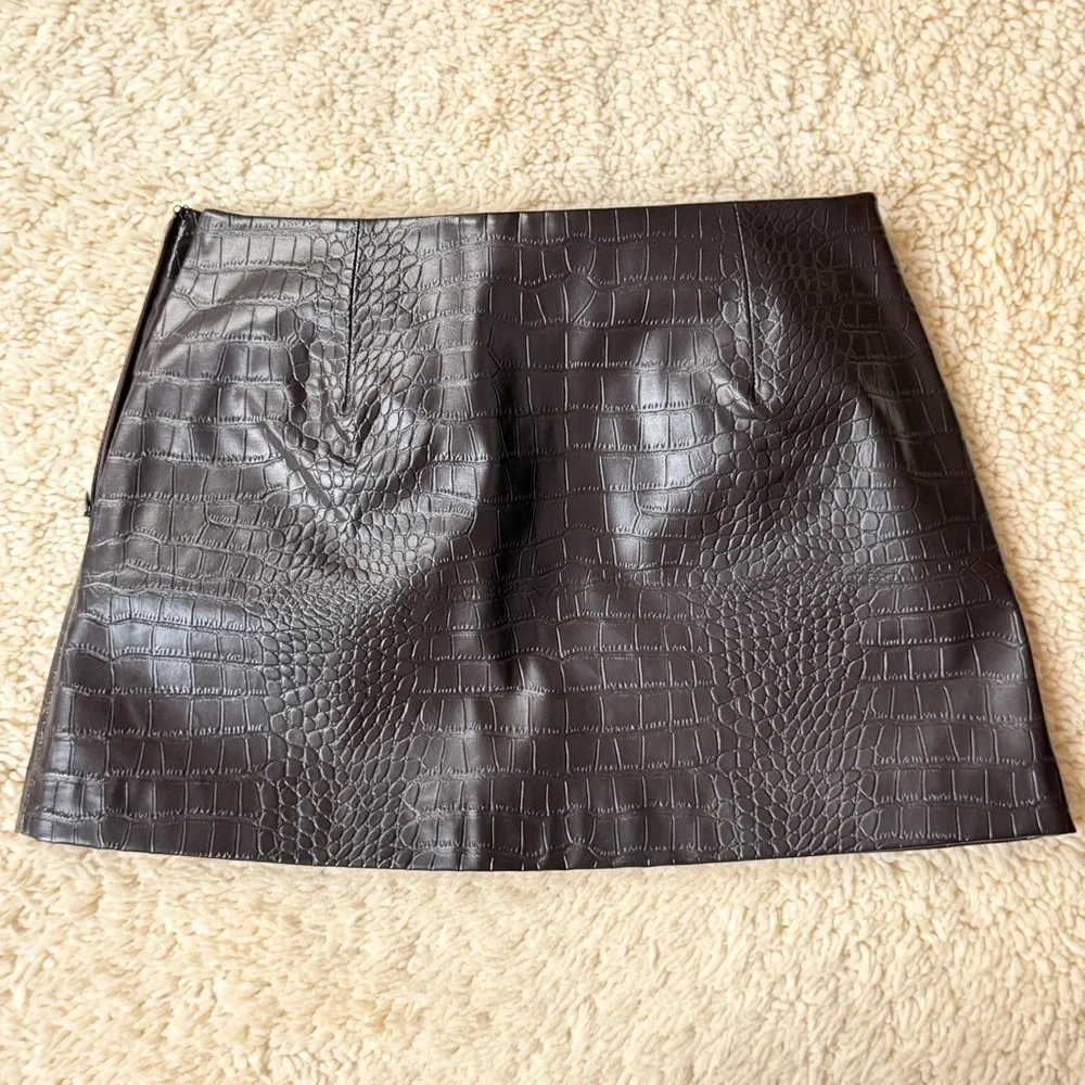 The Frankie Shop Dark Brown Croc Textured Mini Skirt XS - Picture 4 of 9